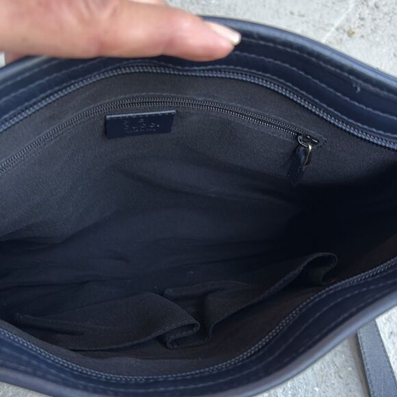 Gucci Sherry line Crossbody Bag - Picture 8 of 13